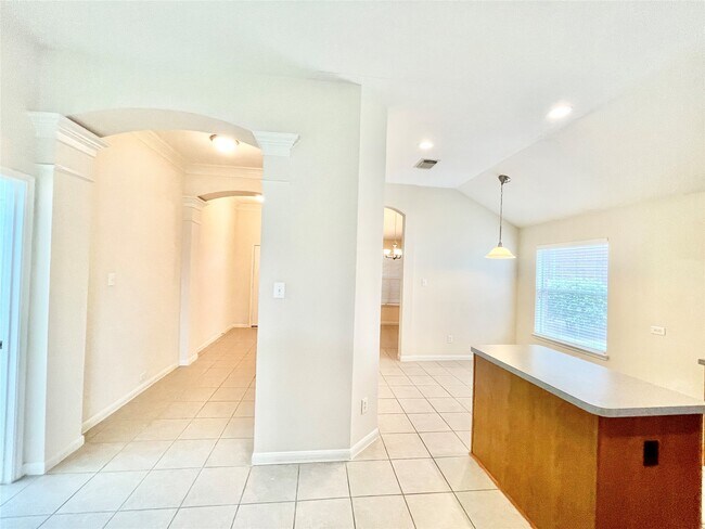 Building Photo - 910 Pickett Hill Ln
