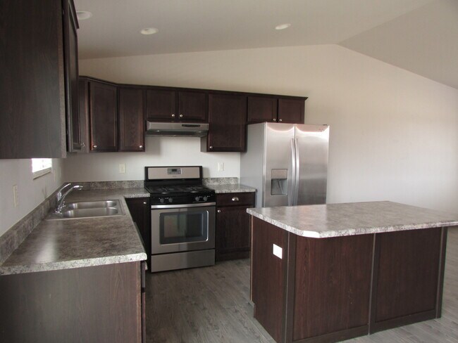 Foto del edificio - MODERN 3 BEDROOM IN ELKS CROSSING