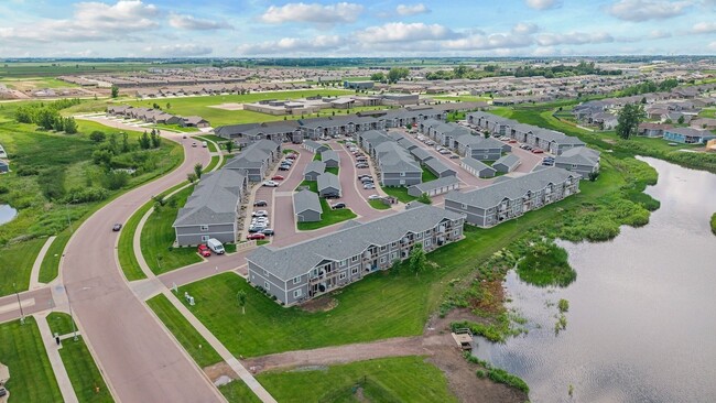 Building Photo - The Meadows on Graystone