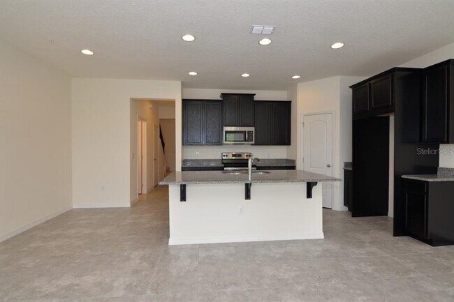 Foto del edificio - 417 Merry Brook Cir
