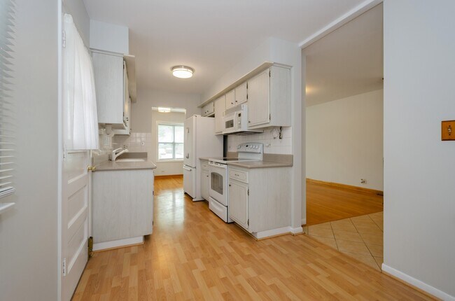 Building Photo - 512 Skokie Blvd
