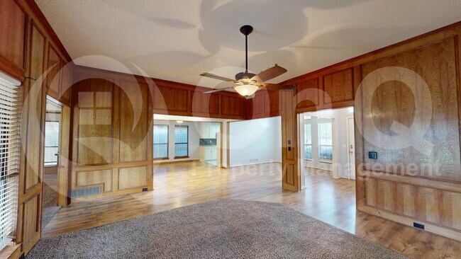 Foto del edificio - 918 Green Brook Dr