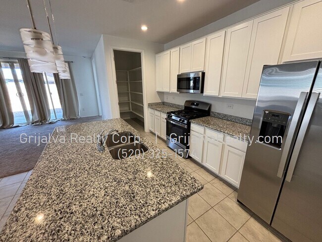 Building Photo - Beautiful 4 Bedroom, 3 Bath Star Valley Ho...