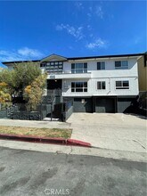 Building Photo - 702 S St Andrews Pl