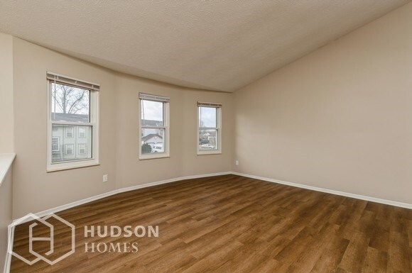 Foto del edificio - NOW AVAILABLE! - 1958 Vandalia Ct, Columbu...