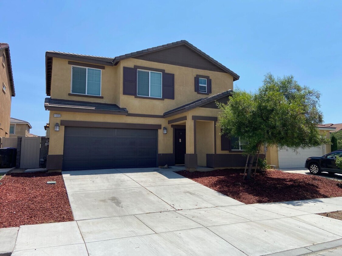Beautiful Single Family Home - Beautiful Single Family Home