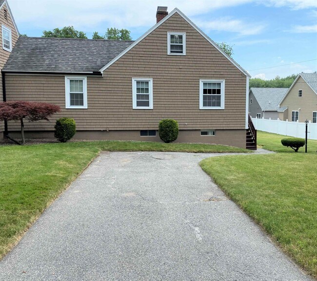 Building Photo - 9 Cornwell Ct
