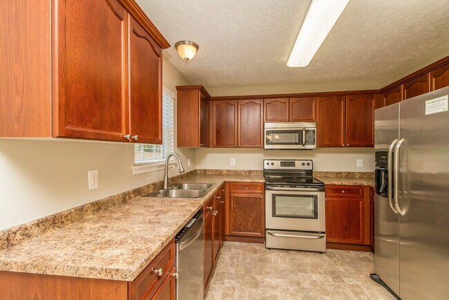 Foto del edificio - 328 Slippery Rock Dr