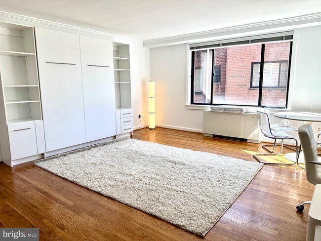 Foto del edificio - 5112 MacArthur Blvd NW