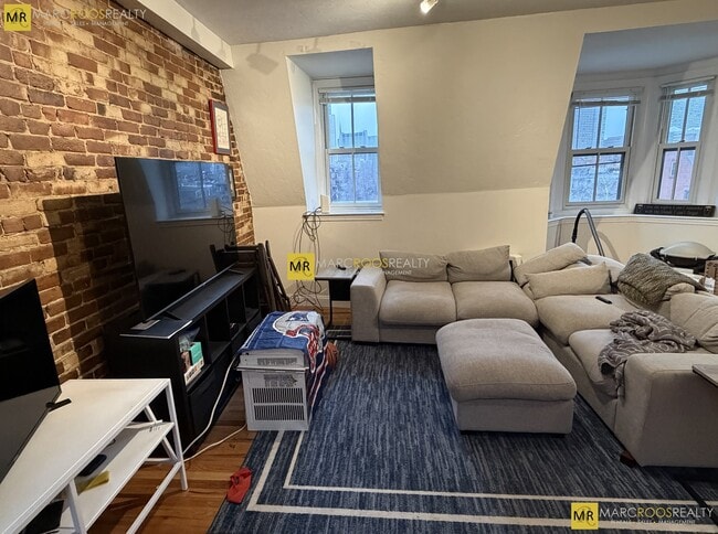 Building Photo - 678 Tremont St