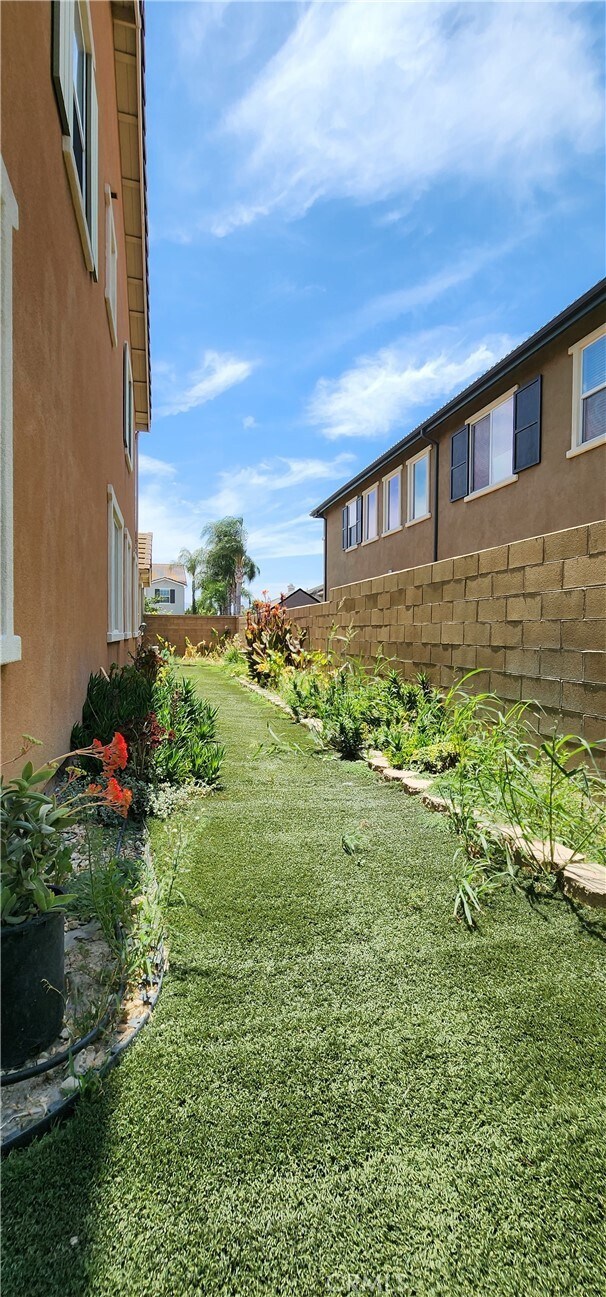 Building Photo - 13742 Bright Water Cir