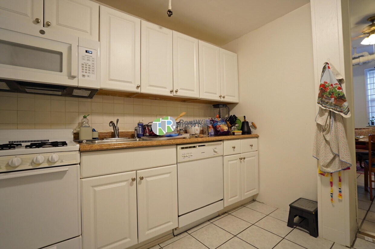 1302 Commonwealth Ave Unit D, Allston, MA 02135 Condo for Rent in