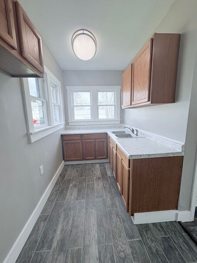 Foto del edificio - 1572-1580 E Maynard Ave