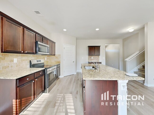 Foto del edificio - 1938 Roxey Ln