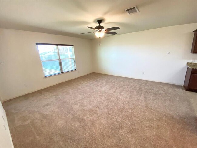 Building Photo - 201 Sapphire Ln