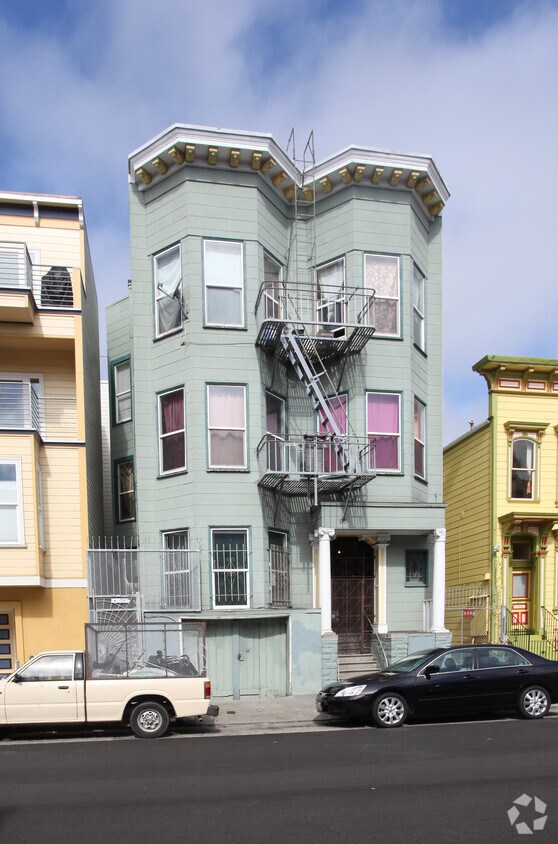 Building Photo - 656 Capp St