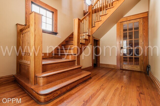Foto del edificio - 4 br, 2 bath House - 3416 Burt St