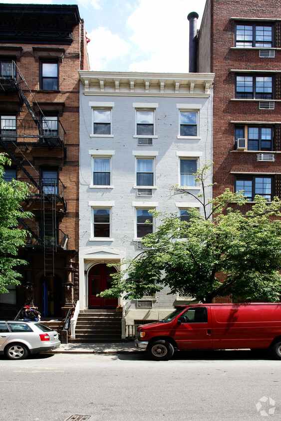 Building Photo - 217 W 15th St