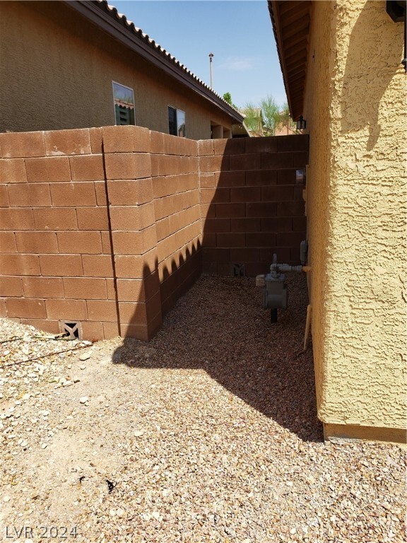 Building Photo - 9338 Wilderness Glen Ave