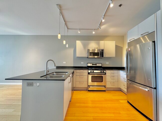 Foto del edificio - 653 N Kingsbury St