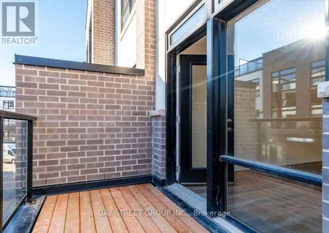 Building Photo - 1585 Rose Way