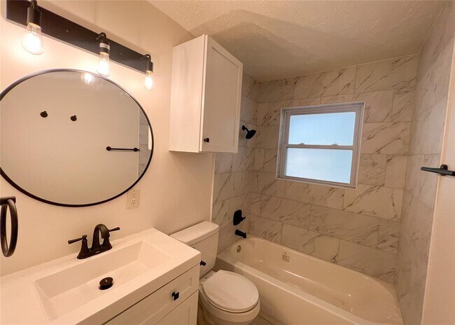 Foto del edificio - 10416 Ridgeview Dr