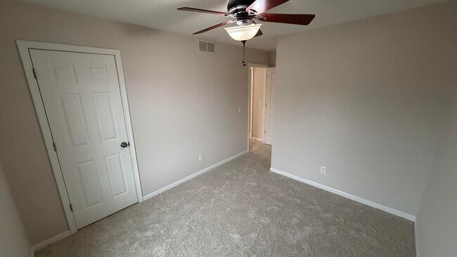 Foto del edificio - 809 Timbers Ct