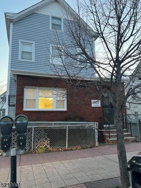 Building Photo - 608 Elizabeth Ave