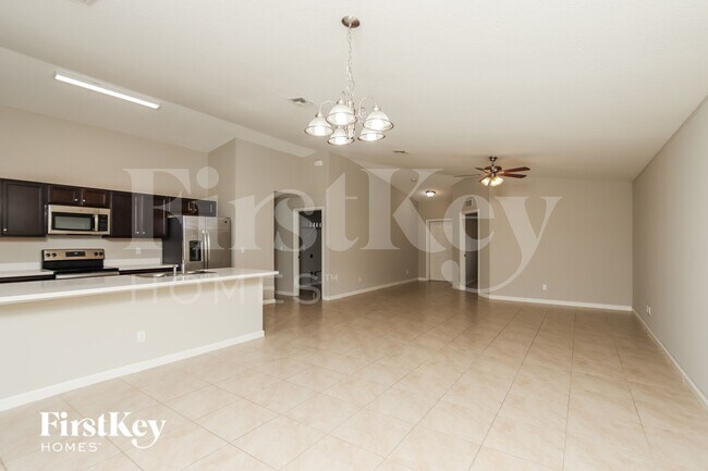 Foto del edificio - 1643 Talavera St SE