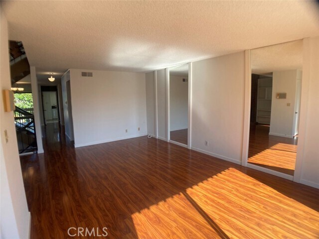 Building Photo - 28201 Ridgepoint Ct