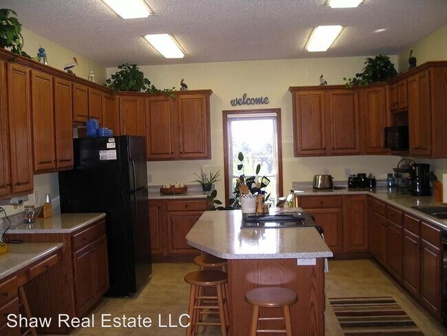 Building Photo - 1388 Kings Landing Rd