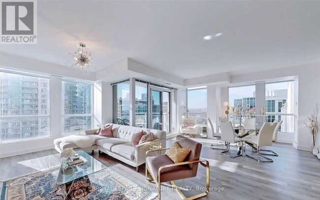 Building Photo - 628 Fleet St