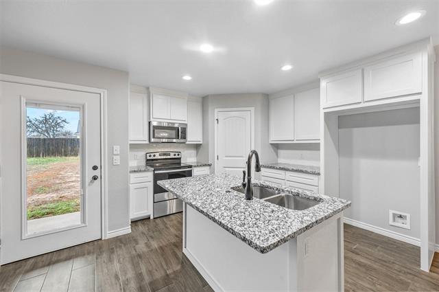 Foto del edificio - 228 St Charles Dr