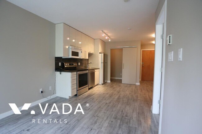 Photo du bâtiment - Fusion 1 BR APT Rental 301-828 Cardero St Vancouver: VADA