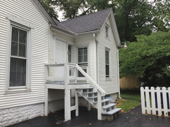 Building Photo - 1215 Liberty St