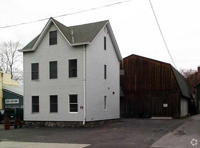 Building Photo - 63 Church St