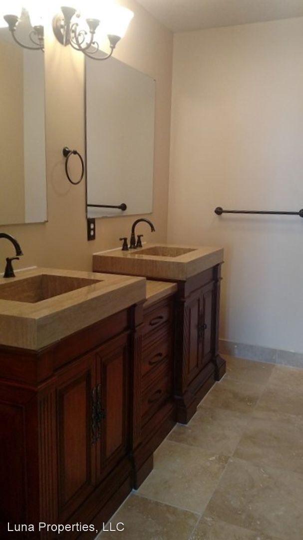 Building Photo - 3 br, 2 bath House - 1757 Highland Ave Uni...