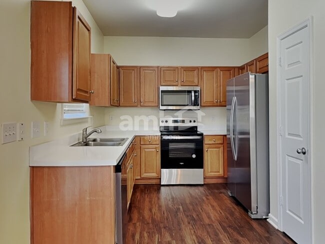 Building Photo - 4131 Crestview Place Dr