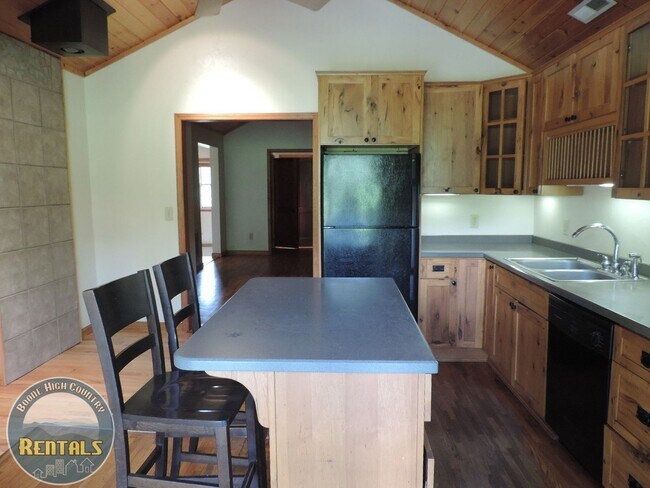 Foto del edificio - Spacious Home in Sugar Grove With Easy Access to Boone