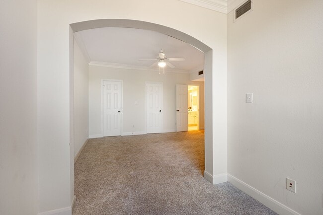 Building Photo - Modern Condo Living Near Downtown Austin & Movie House Theater