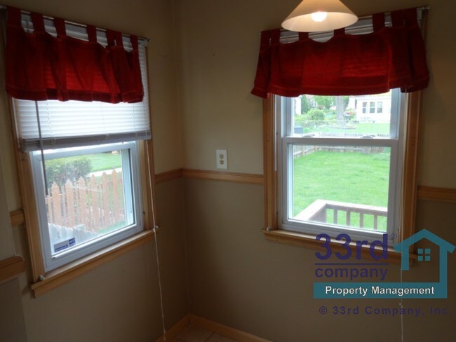 Foto del edificio - 3042 Arthur St NE