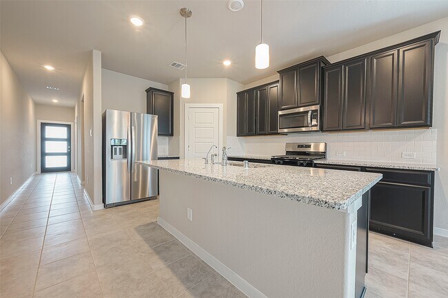 Foto del edificio - 8523 Lake Groove Ln