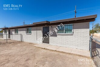 Building Photo - 262 N Melwood Ave