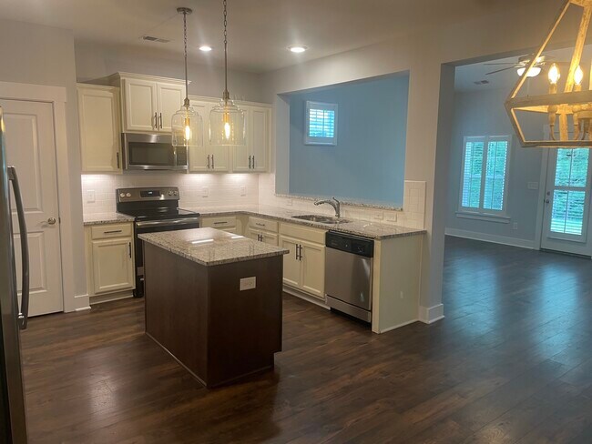 Building Photo - 5100 Gracious Drive