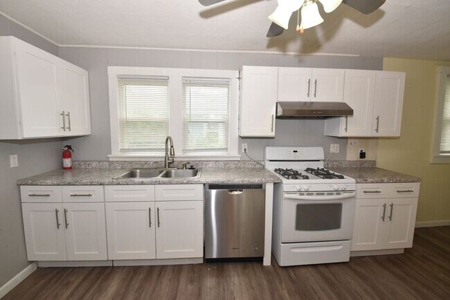 Foto del edificio - 52381 Prescott Ave