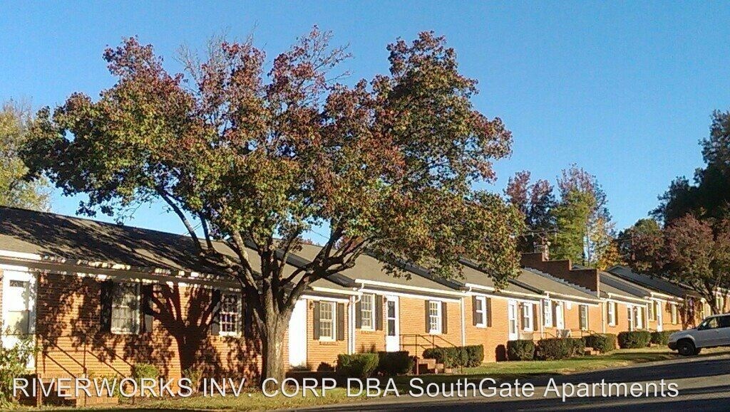 Primary Photo - 4120 Conway Ave