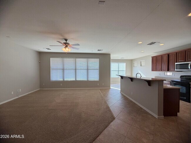 Building Photo - 15569 W Montecito Ave