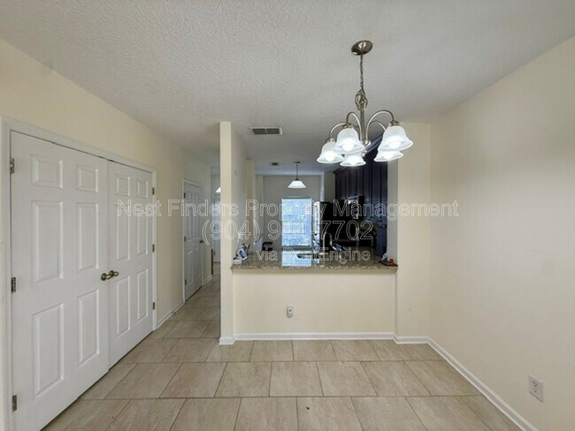 Foto del edificio - 12311 Kensington Lakes Dr