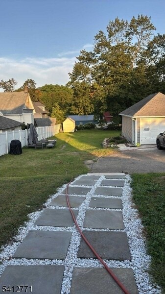 Foto del edificio - 52 Bartholdi Ave
