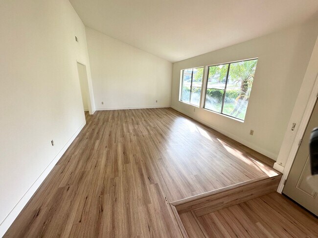 Foto del edificio - Beautiful single-family home in Brea.